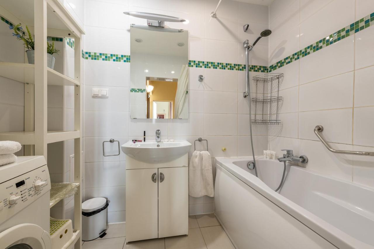 Two Bedroom Apartment For 6 People Warsawa Bagian luar foto